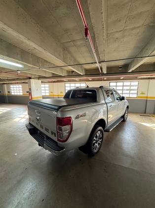 FORD RANGER 3.2 LIMITED 4X4 CD 20V DIESEL 4P AUTOMÁTICO